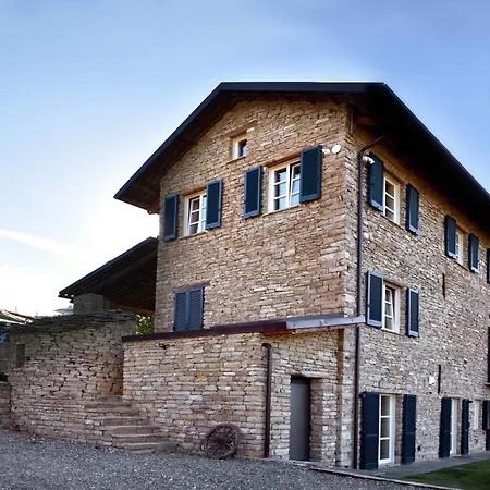 Design-villa Mit Salzwasserpool In Toller Lage Villa