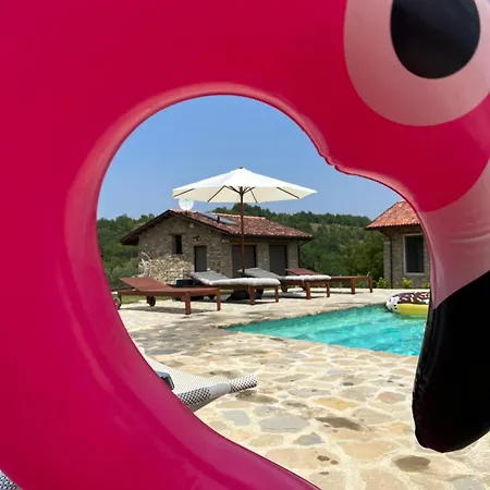 Design-villa Mit Salzwasserpool In Toller Lage 别墅 *