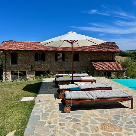 Design-villa Mit Salzwasserpool In Toller Lage Villa